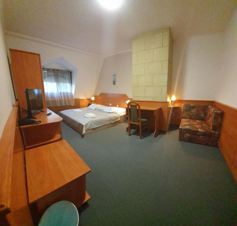 Delanta Panzio Pécs Exterior foto