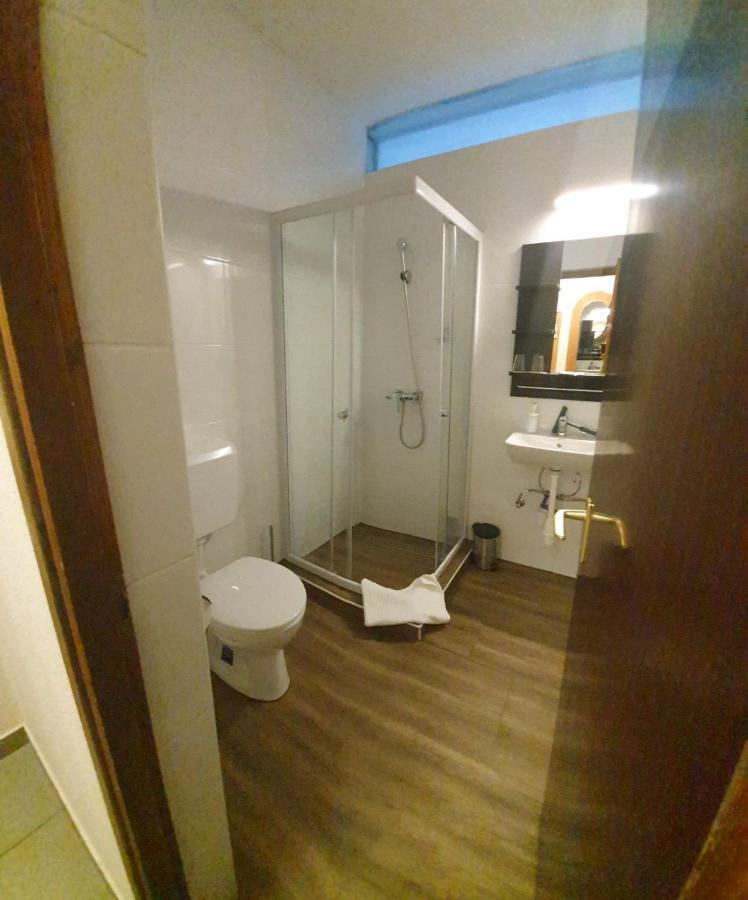 Delanta Panzio Pécs Exterior foto